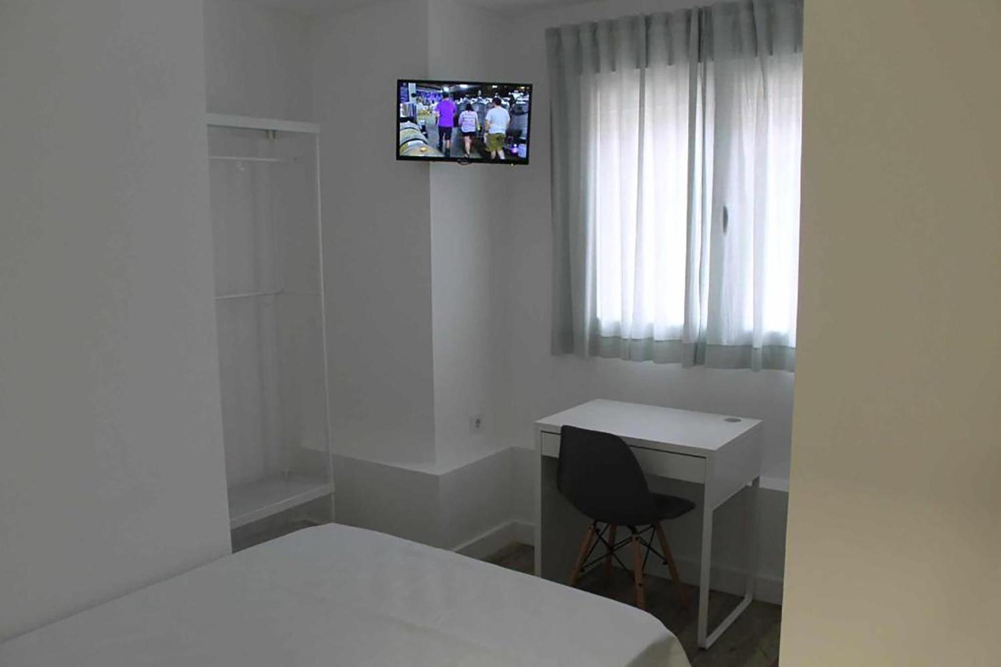 Hostal royal begoña Madrid Exterior foto