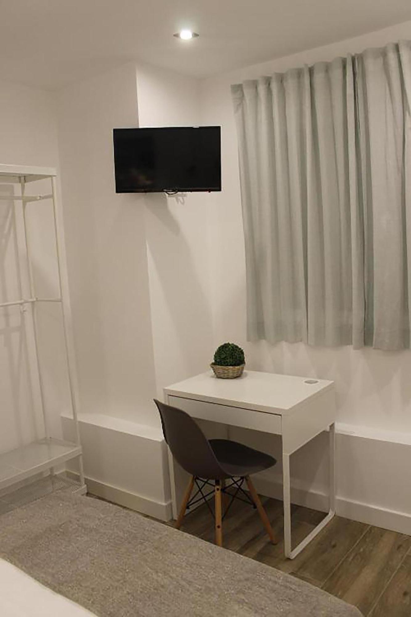 Hostal royal begoña Madrid Exterior foto